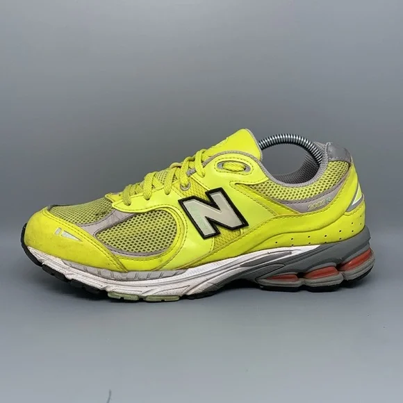 New Balance 2002R Sulpher Yellow Running Shoes M2002RLC Men’s Sz‎ 9